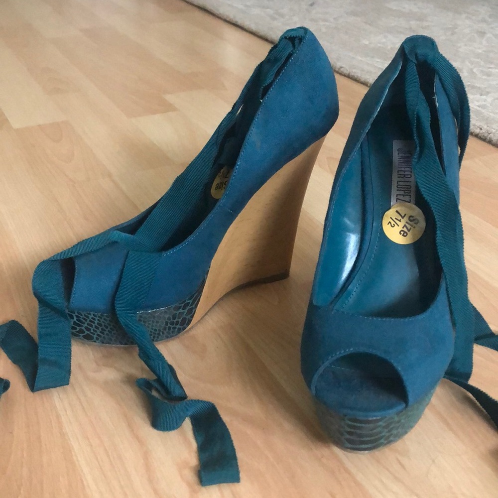 Jennifer Lopez Tie-up Wedges